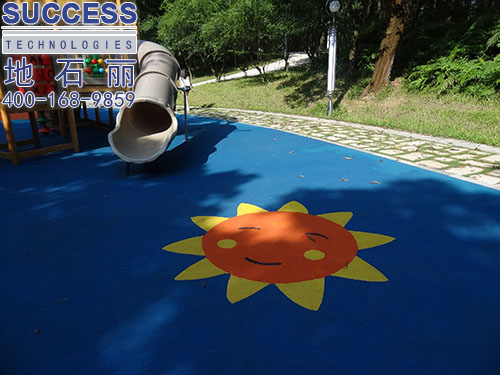 广州地石丽增城儿童公园透水地坪施工图片